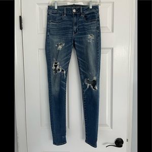 American Eagle Hi Rise Jegging Women’s Size 2, Medium Wash Distressed Jeans